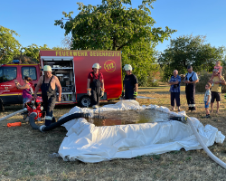 uebung feuerwehr oedenreuth wasseruebergabe guellefass flaechenbranduebung